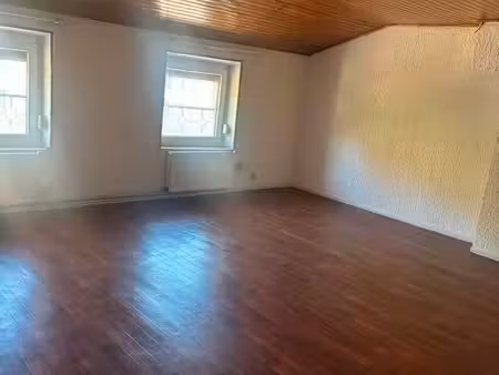 vends appartement à rénover avec beaucoup de potentiel idéal pour créer votre futur chez v