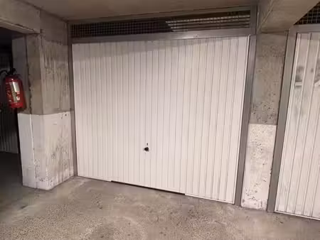 garage/box