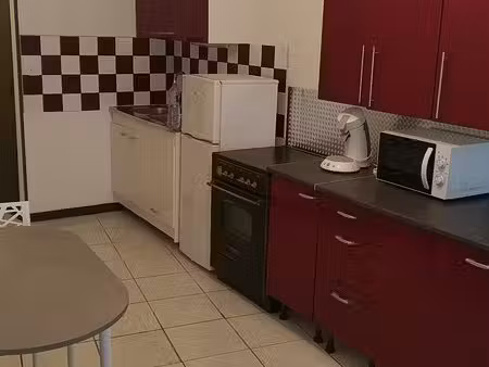 location f1 32m²