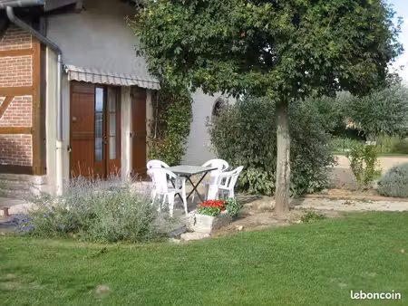 meublé tt confort dans calme et verdure proche montrevel en bresse