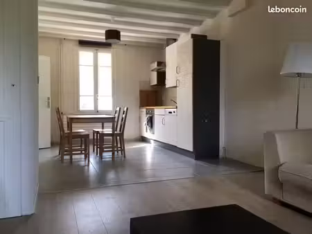 t2 meublé 52 m2 dans petite copro