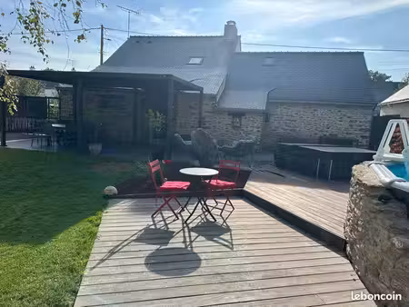 maison en pierres longere