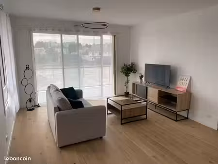 location t3 vannes rive droite