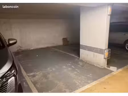 location place de parking