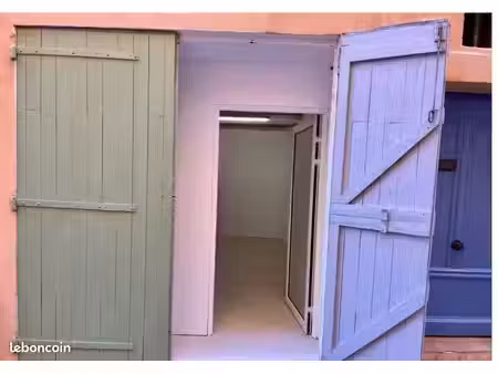 remise à usage commercial à vendre