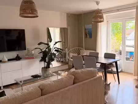 appartement t2 situé à frans