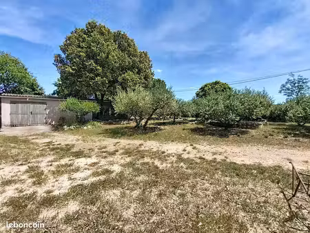 terrain 896 m² flassans-sur-issole