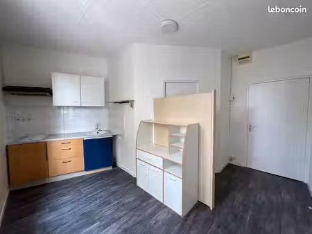 à louer – studio meublé de 28 m² – orléans gare – disponible