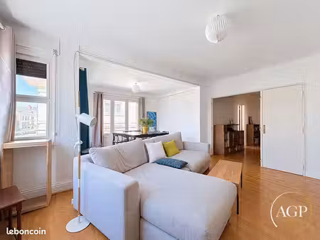 appartement 3 pièces 84 m²