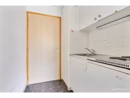 studio 1 pièce 18 m²