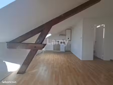 studio 1 pièce 27 m²