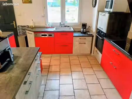 location maison avec dépendances et grand terrain