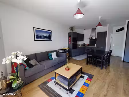 appartement t4 meublé - vue sur la cathédrale sainte-croix d’orléans