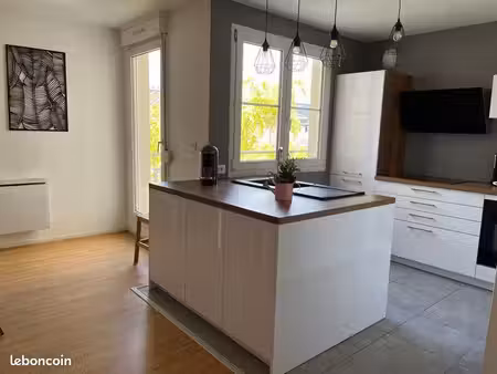 appartement t3 - hyper centre