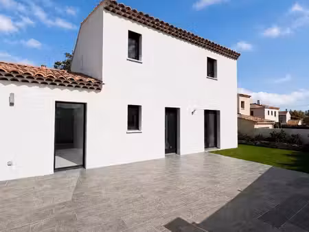 maison neuve de 150 m² avec 3 suites parentales et jardin