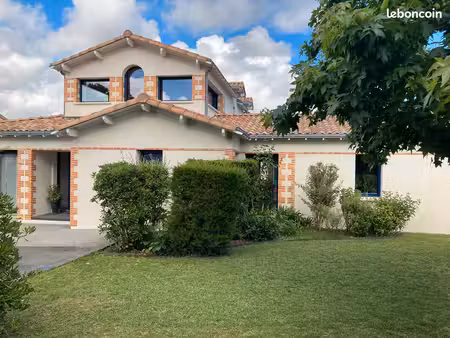 maison avec piscine 210m2 - pornic mousseaux / golf / noëveillard