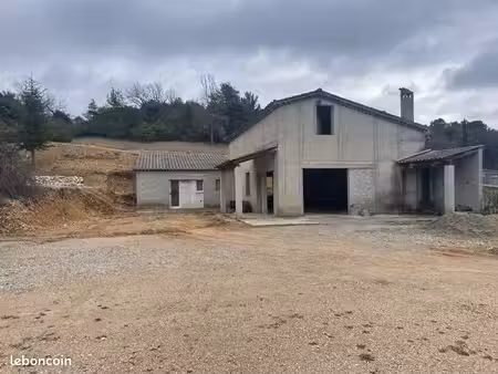 terrain constructible+ hangar