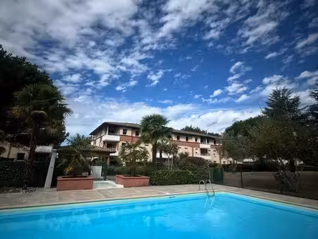 carquefou la fleuriaye – sublime t3 meublé avec piscine  balcon & 2 parkings