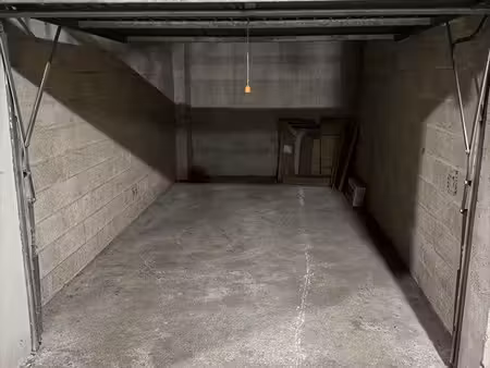 box/parking