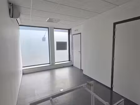 local commercial