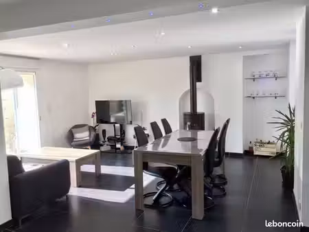 maison de bourg meublée 89m² – 3 chambres – cours – saint-lambert-du-lattay