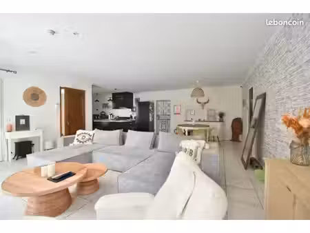 maison 5 pièces 160 m²
