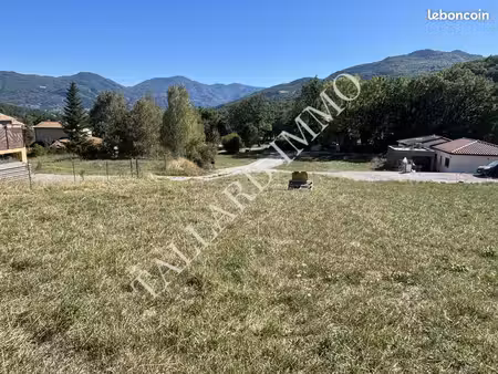 terrain 654 m² tallard
