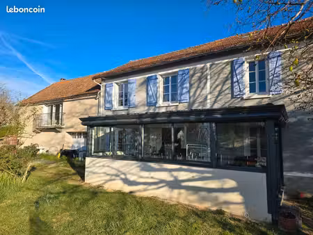 longère sur grand terrain de 4800m²