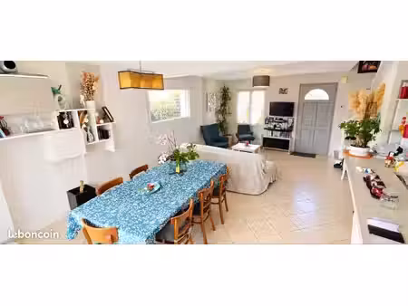 maison familiale proche commerce