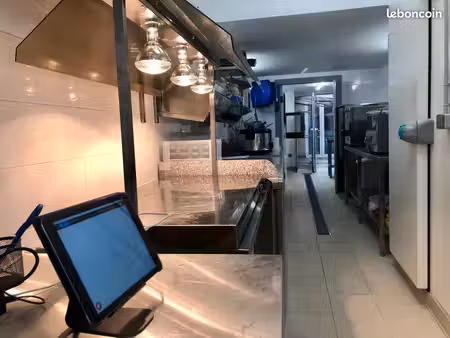 location laboratoire de cuisine / dark kitchen / cuisine professionnelle / local traiteur