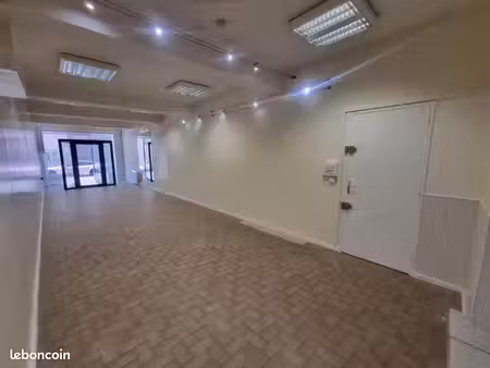 local commercial 80 m²