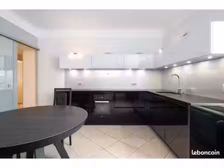 bel appartement – 150 m² – 3 chambres – ascenseur – parking – face gare tgv - cheminée au 