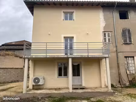 loue maison de village