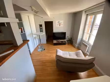 t2 (24 4 m2)  centre-ville  petite copropriété  éligible apl