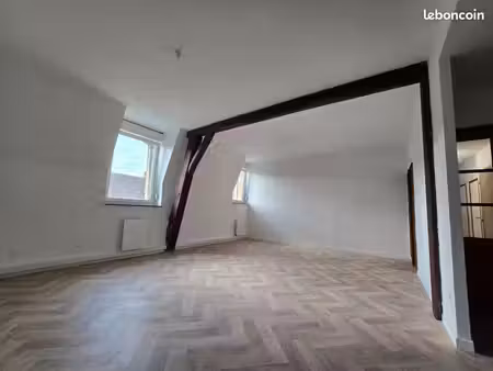 t3 105 m² entièrement rénové – sedan centre