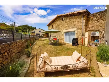 maison 8 pièces 225 m²