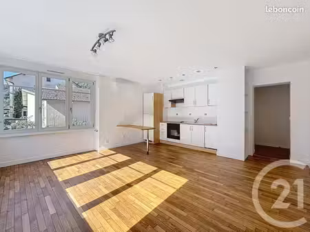 appartement 2 pièces 55 m²