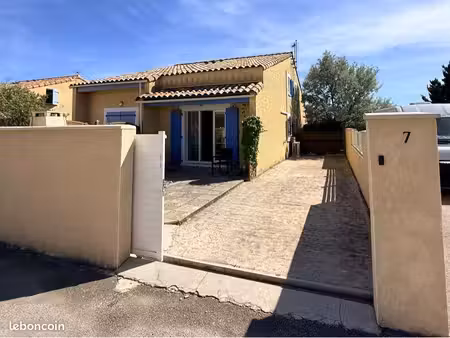 maison avec extérieur
