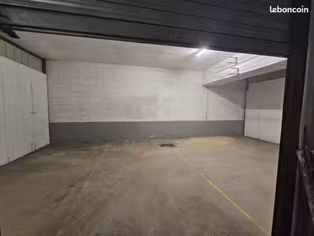 box à louer ivry 45m2