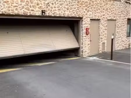 location parking moto