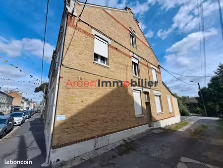 immeuble 5 pièces 148 m²