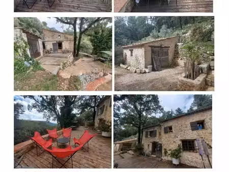 bastidon et ses dépendances sur 140000m²