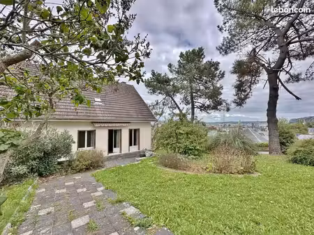 pavillon 6 pièces 122 m²