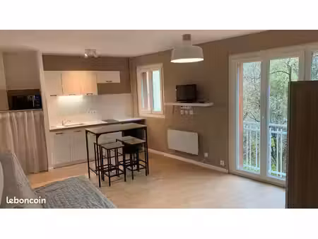 foix - studio meublé 27 m²