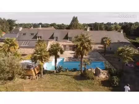 propriété de caractère - longère rénovée 300 m² avec piscine