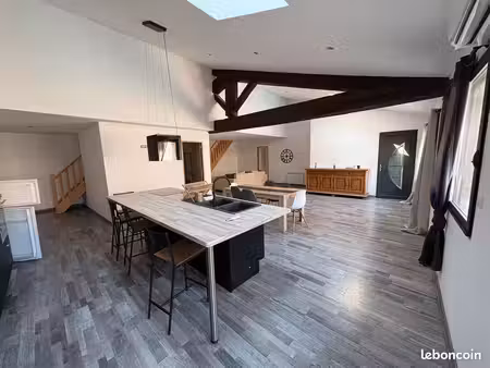 maison de village 150 m² avec grand garage et cour intérieure