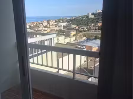 dernier étage vue mer imprenable- t3 85m2- traversant  terrasse bastia