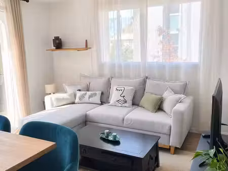 appartement meublé t2 45m² avec jardin et place de parking en sous-sol à beaupré lalande v