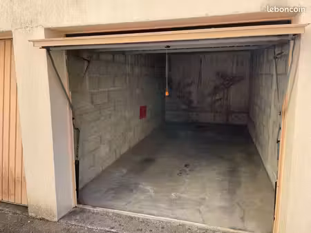 garage à louer