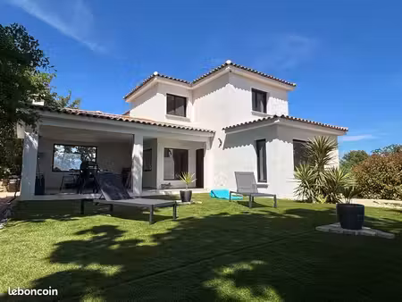 magnifique villa avec vue panoramique sur l’estérel – montauroux